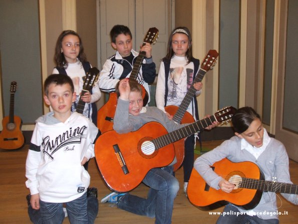 2011 01 Aprile Saggio Finale Corso Chitarra 04